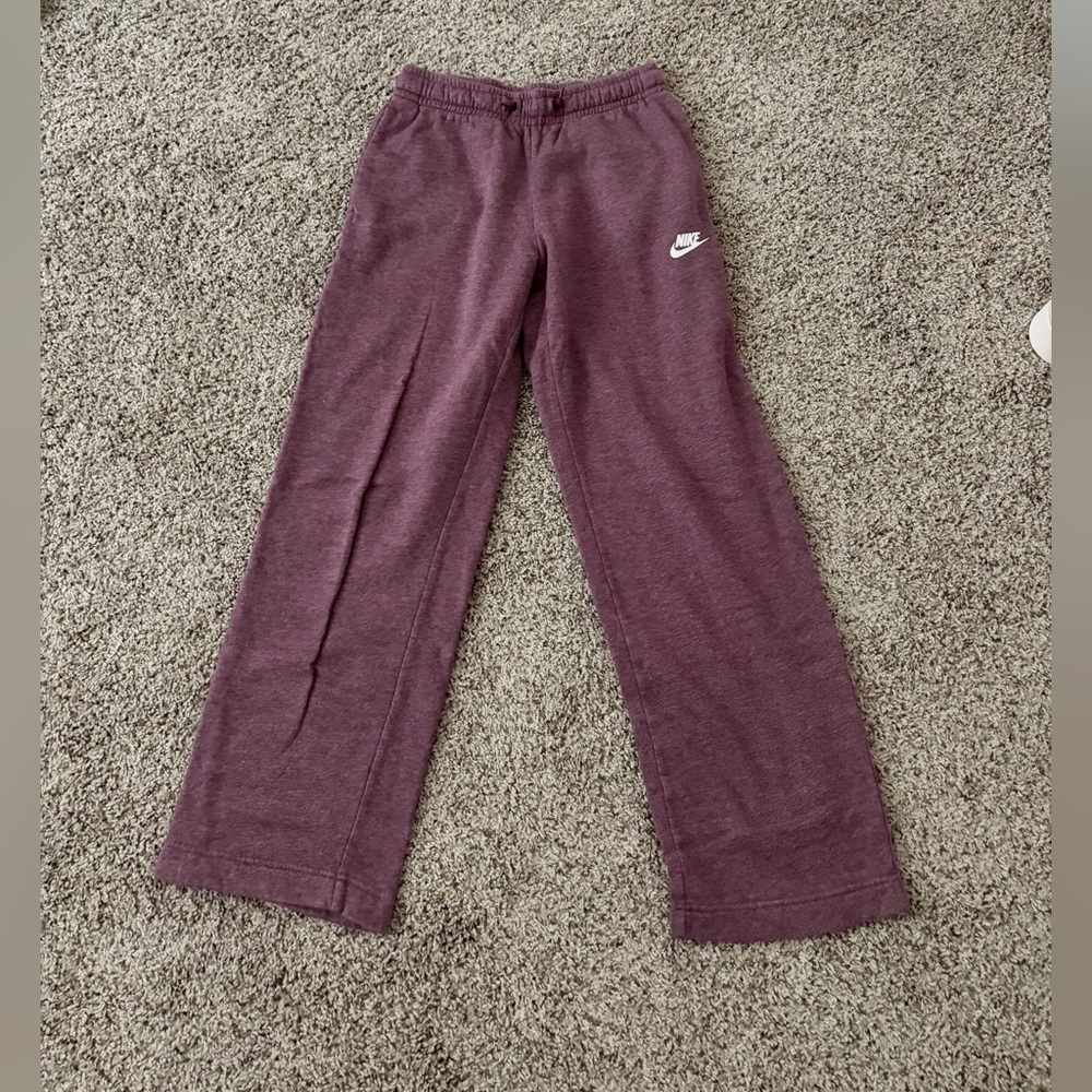 Nike women’s Plum Joggers